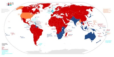 世界の右側左側通行色分け via wikipedia