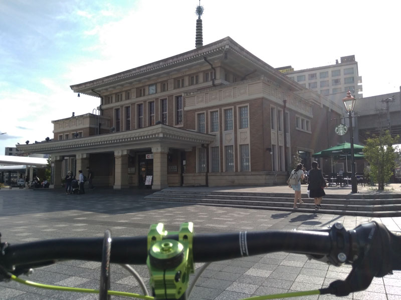 JR奈良駅旧庁舎スタバはなんと健在