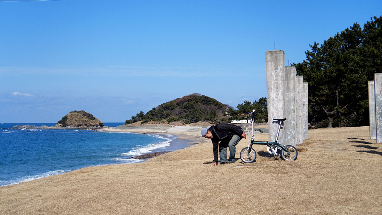 Rustic seaside scenery in front of Kyukamura Shikanoshima resort