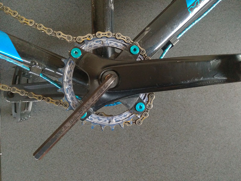 自転車のクランク交換 決め手はコッタレス工具 | B4C