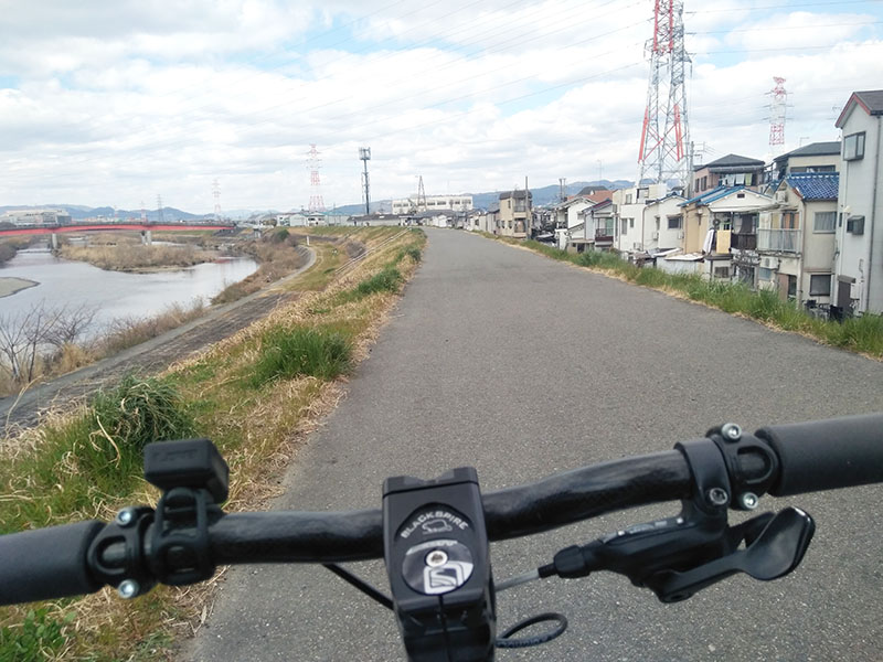 猪名川土手上