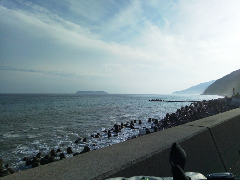 左・沼島