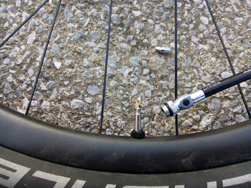 LEZYNE ABSヘッド
