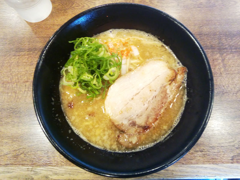 ビミョーなニボトリラーメン大