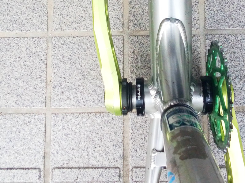 BB92用のシャフトは余る