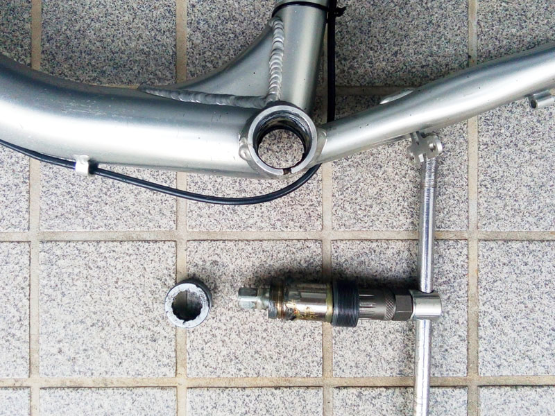 屋外駐輪雨ざらし10か月目のBB