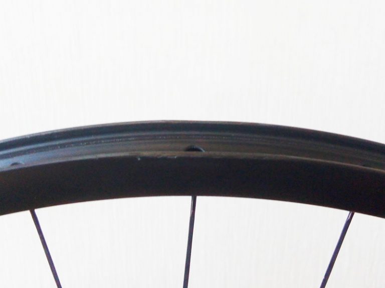 自転車 リム 破損