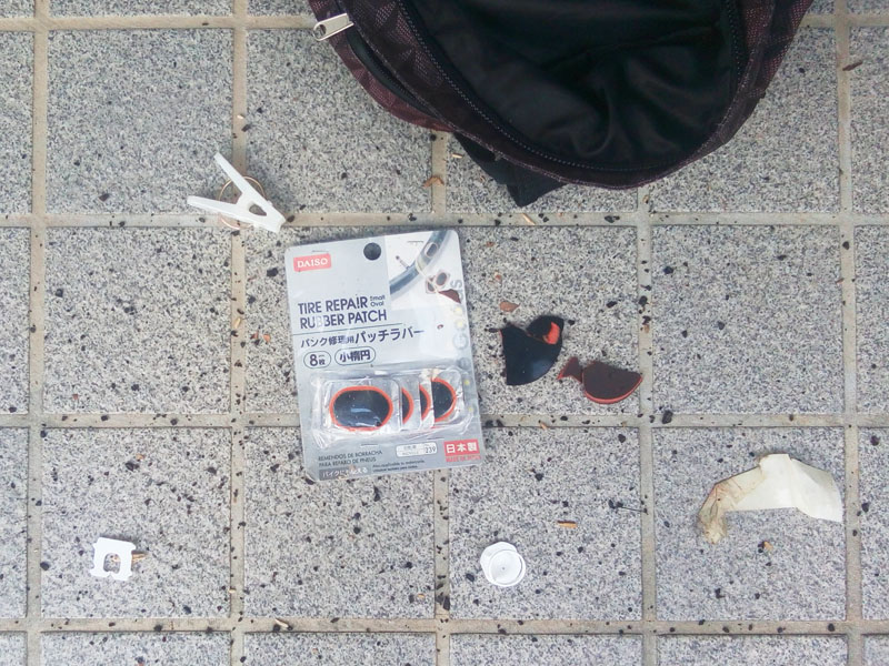 バッグの底からわらわらと