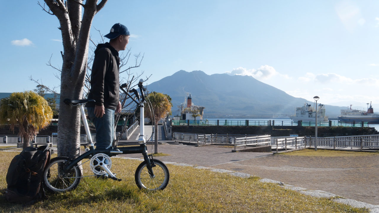 鹿児島北埠頭近郊より桜島