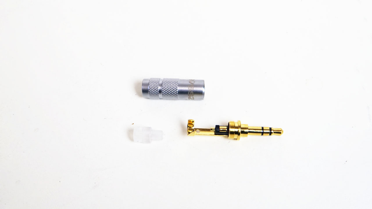 共立プロダクツのミニプラグ